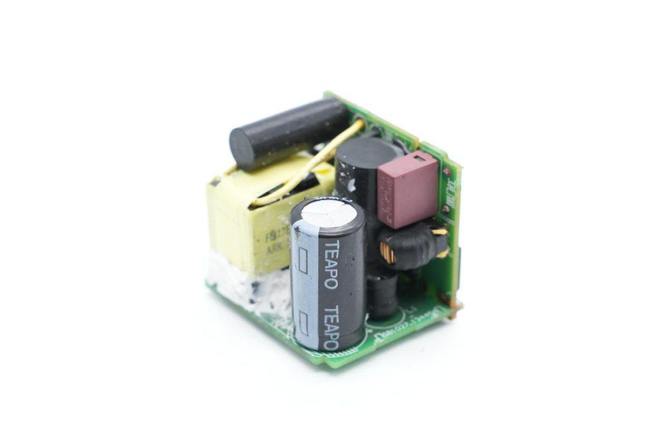 拆解苹果快充代工厂自营品牌30W氮化镓快充 全套国产方案PCBA深度解析